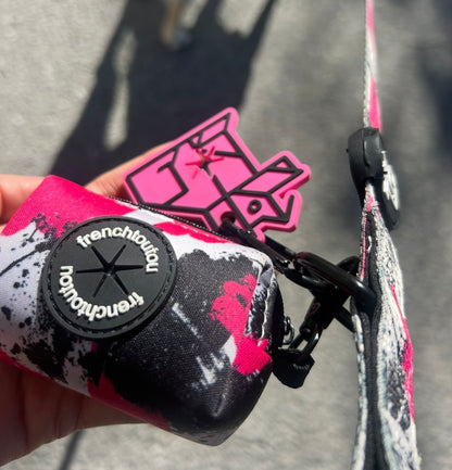 Dispensador de bolsas para excrementos – Práctico y compacto | FRENCHTOUTOU 