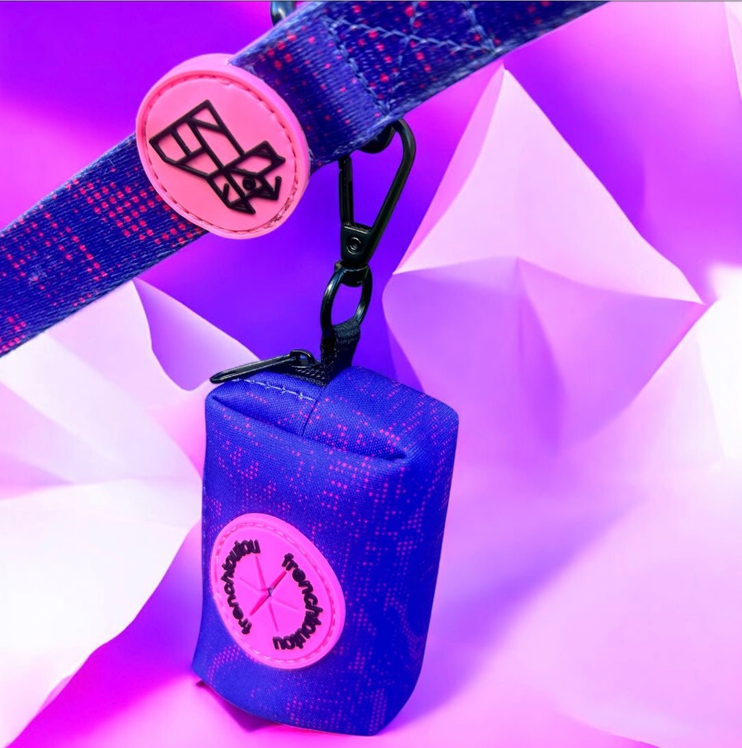 Distributeur de sacs à déjections – Pratique et compact | FRENCHTOUTOU - FRENCHTOUTOU®