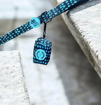 Distributeur de sacs à déjections – Pratique et compact | FRENCHTOUTOU - FRENCHTOUTOU®